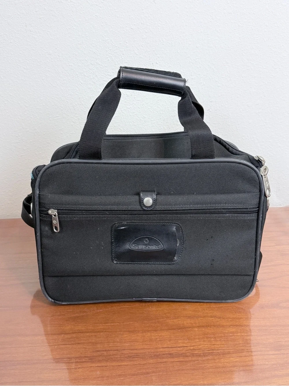Samsonite Black Travel Overnight Shoulder Bag Carry On Luggage
